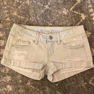American eagle light wash denim shorts size 2